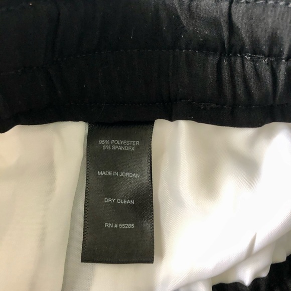 EXPRESS Mini Skirt 🔳 - Picture 5 of 7